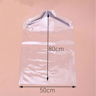 Caurspīdīgi PVC pārvalki apģērbam.