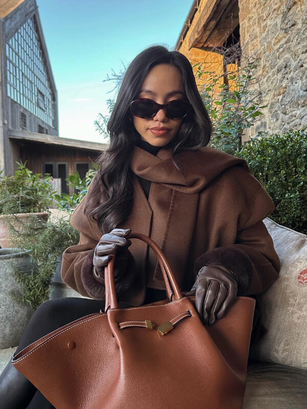 Ženska modna vunena jakna ukrašena šalom, ležerna, jednobojna, široka, topla kaput dugih rukava 2024. Novi ženski šik kaput jeseni i zime