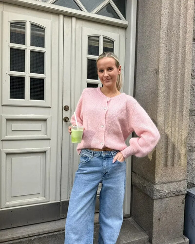 Elegants, dzeltens, vienrindas trikotāžas jakas sieviešu modes džemperis ar garām piedurknēm ar apaļu kakla izgriezumu, 2024. gada rudens jauns dāmu ikdienas ielas apģērbs