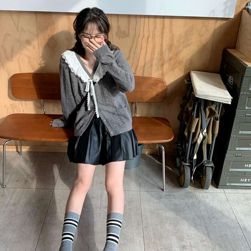 Cardigan Femei Pulover mozaic din dantelă cu decolteu în V Primăvara Toamnă 2021 Gri Kawaii Retro Tender Tricotat Design simplu Îmbrăcăminte exterioară