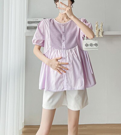 2024 m. rudens motinystės mada Laisvi marškiniai su raišteliu ilgomis rankovėmis O formos iškirpte, mygtukai Nėščios moters klostuotos palaidinės Purpurinė balta