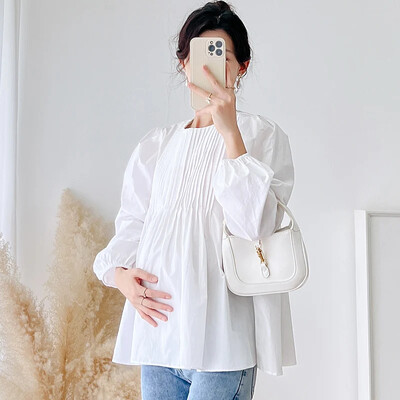 White Pregnant Woman Shirts for Autumn Long Sleeve O-neck Lantern Sleeve Maternity Pleated Blouses Pregnancy Cotton Clothes 2023