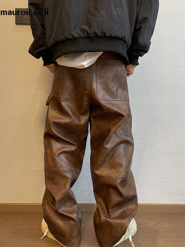 Mauroicardi Rudens Garas Retro Cool Cool Baggy Distressed Mazgāt Brūns Mīkstas Pu ādas platas bikses vīriešiem Luksusa dizaineru apģērbi