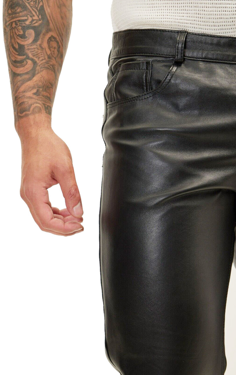 Pavasaris Vasara Moto Skinny Elastīgas mākslīgās ādas bikses Vīriešu melns zelts baltas plānas PU ādas bikses zīmolu vīriešu apģērbi