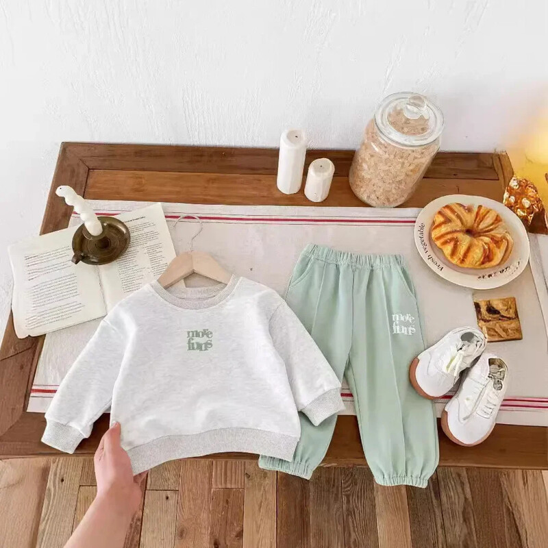 4187 Korejski komplet odjeće za bebe 2024 Jesen Novo pismo Sportsko odijelo za slobodno vrijeme Dječački džemper + hlače Ležerno dvodijelno odijelo
