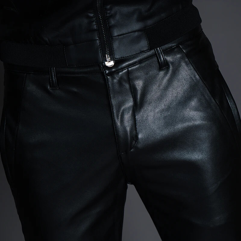 Ziemas jaunas vīriešu šauras biker mākslīgās ādas bikses modes motociklu bikses vīriešu skatuves klubu apģērbam