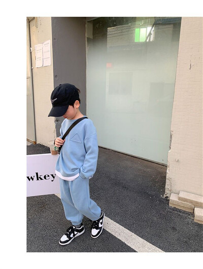 Fiúk alkalmi tavaszi szettek Gyerek divat ruhák öltönyök gyerekek egyszínű pulóverek + nadrágok 2 db Egyszerű őszi ruhák