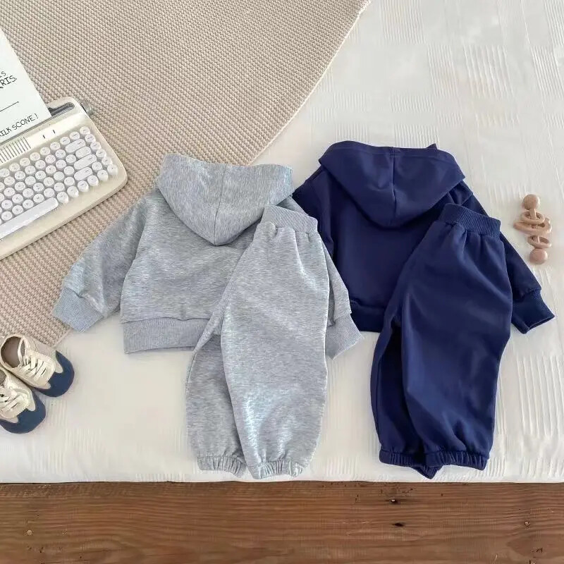 Jesen Dječje majice s kapuljačom za dječake Komplet odjeće Modne majice za djevojčice Pulover Top i hlače Odijelo od 2 komada Dječja trenirka s printom slova