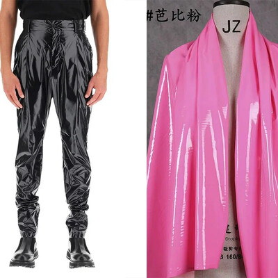 Pantaloni punk din latex artificial pentru bărbați Pantaloni Harlan plisați din piele lacuită strălucitoare Pantaloni elastici din PU cu talie înaltă pentru bărbați, îmbrăcăminte de stradă personalizată