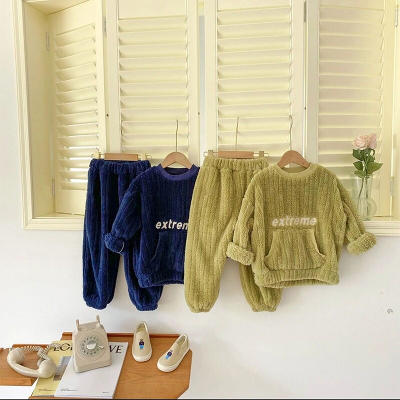 Fiú pizsama szettek Téli meleg felső + nadrág fehérnemű öltöny gyerekeknek plüss meleg tinédzser hálóruha ősz tél gyerekruhák