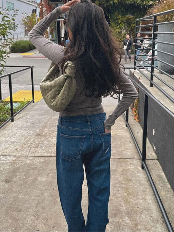 Aprabant trikotāžas plīša Slim Fit jaciņa ar vienrindu apaļu kakla izgriezumu ar garām piedurknēm, ļoti elastīgs ikdienas modes daudzpusīgs, ciets tops