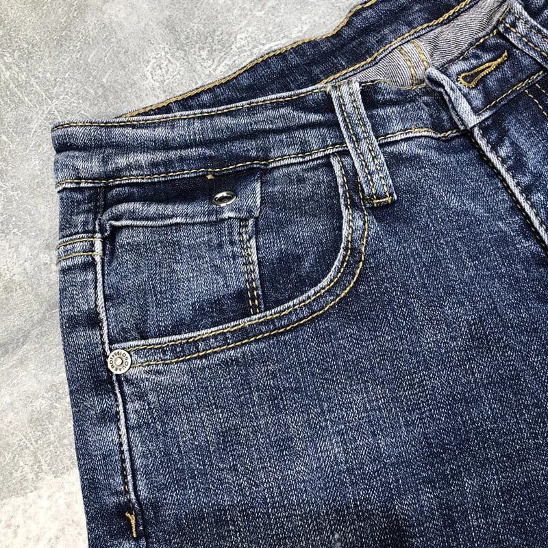 Veleprodaja 2022. Tooling Personality Washed Blue Feet Jeans Trendy Muške proljeće i ljeto Nove korejske društvene muške pencil hlače