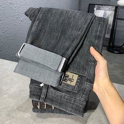 Novi dolazak Hlače u korejskom stilu Muške luksuzne Harajuku dizajnerske kaubojske Kpop marke Denim Slim pencil hlače Muške traperice za jesen