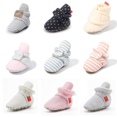 KIDSUN Șosete pentru bebeluși Pantofi tricotați cu dungi multicolore anti-alunecare Iarnă pentru bebeluși băieți pantofi pentru fetiță Bumbac First Walkers Șosete pentru nou-născut