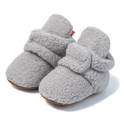 KIDSUN Șosete pentru bebeluși Pantofi tricotați cu dungi multicolore anti-alunecare Iarnă pentru bebeluși băieți pantofi pentru fetiță Bumbac First Walkers Șosete pentru nou-născut