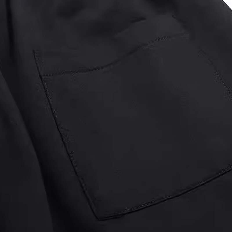 Veliki, široki muški kombinezoni dodaju dodatnu težinu kako bi trenirka bila udobnija i vezala se uz ležerne hlače