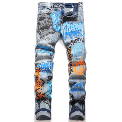 Bărbați Blugi din denim cu imprimeu graffiti Streetwear cu craniu cu litere Pantaloni elastici pictați cu găuri Pantaloni conici subțiri rupti rupti