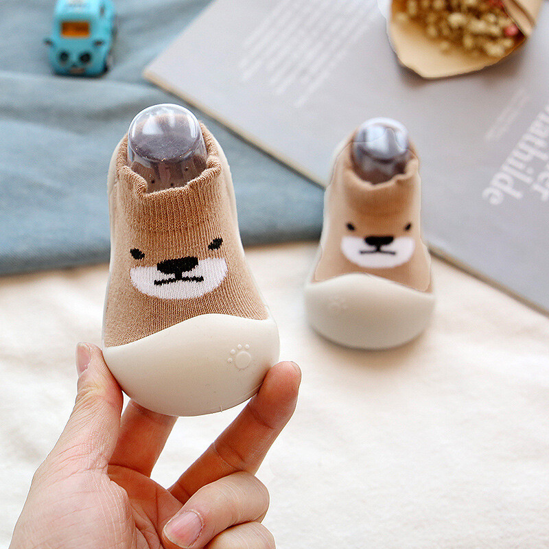 Légáteresztő baba zoknicipő csúszásgátló kisgyermekek első sétálók Rajzfilm állatcipők Baby Girl Baby Boy Girl Puha gumitalpú cipők