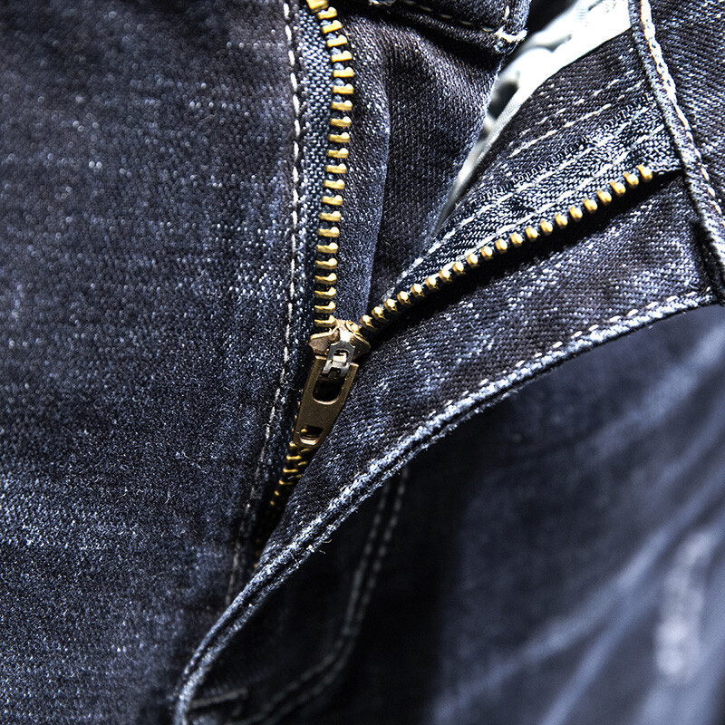 2024 Nové roztrhané džínsy Pánske slim-fit džínsové nohavice Bavlnené kórejské štýlové módne elastické všestranné modré čierne pánske oblečenie