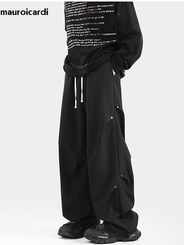 Mauroicardi tavaszi őszi hosszú, laza, alkalmi táskás, folyékony puha fekete széles szárú férfi nadrág húzózsinórral, magas derekú ruházat 2024
