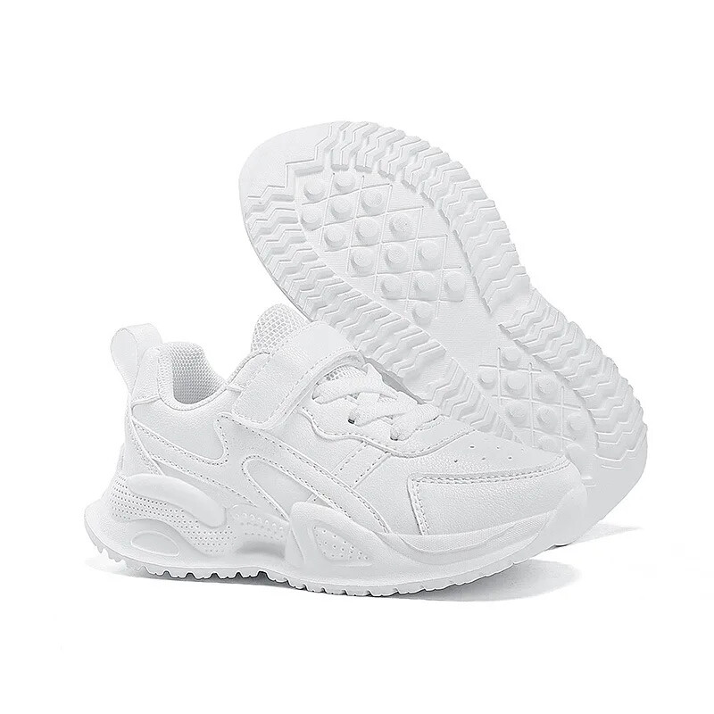 Valged vabaajajalatsid poistele, lapsed, hingavad Eva Sole suvekoolijalatsid õpilastele, lapsed