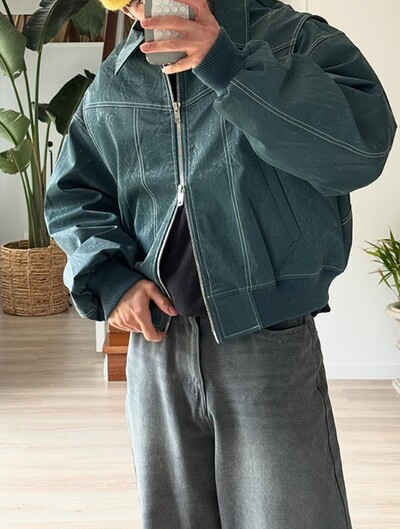 Ikdienišķa Pu ādas dubultā rāvējslēdzēja mētelis ar garām piedurknēm Moderns zaļš faksa ādas atloks Vīriešu jaka Baggy Bomber jaka 2024 elegants ārējais apģērbs