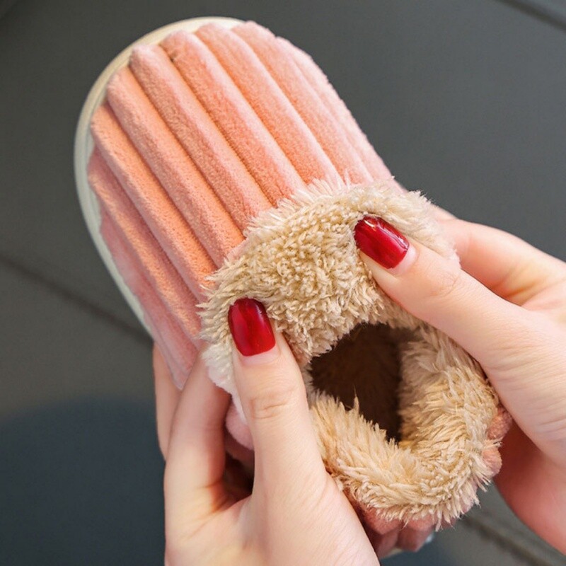 Rudens žiemos vaikiški medvilniniai batai šilti pliušinės šlepetės Vienspalvės storos kūdikių kambarinės mažylio laisvalaikio batai ant grindų