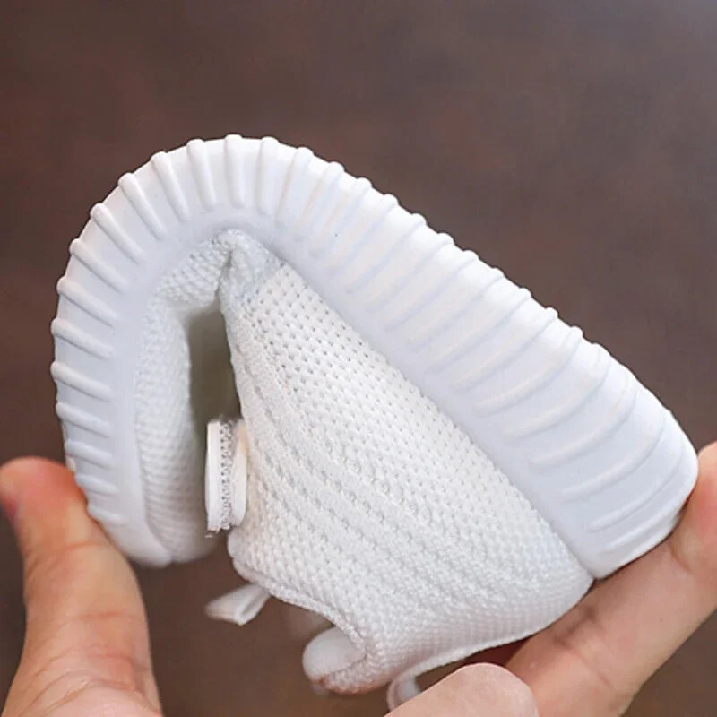 Pantofi de tenis pentru copii Slip On Fete Băieți Pantofi de alergare ocazional plasă Respirabil cu talpă moale Pantofi de sport cu buclă cu cârlig