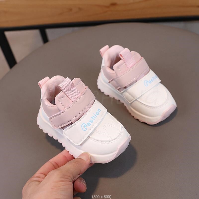 Mala djeca Dječji modni dizajn Cipele za hodanje Tenisice Bijele neklizajuće cipele za slobodno vrijeme Dječaci Djevojčice Prozračne vanjske cipele