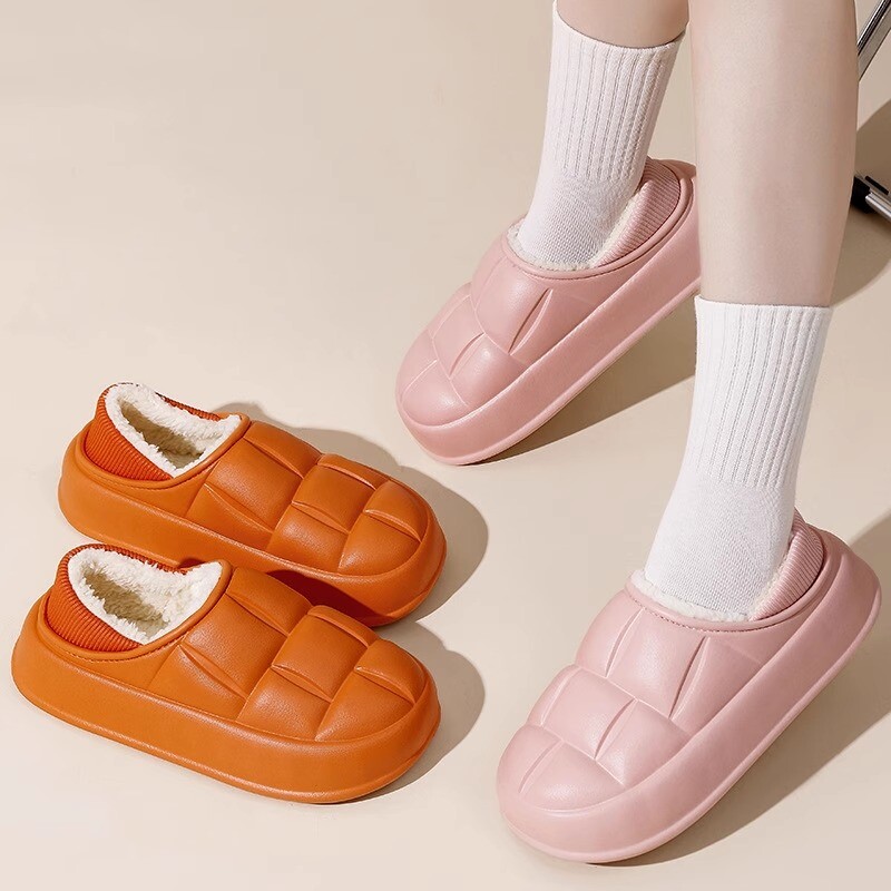 Ūdensizturīgas kokvilnas čības rudens un ziemas valkāšanai ar biezu samta zoli siltumam un aizsardzībai, piemērotas pāriem