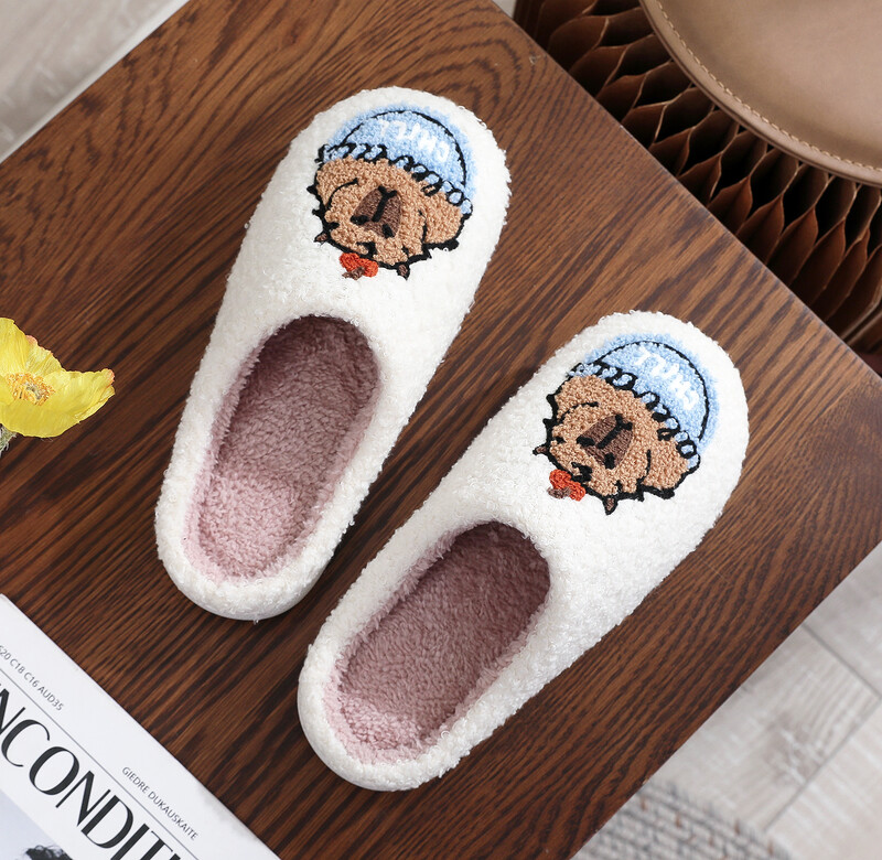 Ziemas mājas mājas jaukas kapibaras kokvilnas čības iekštelpās un ārā ar biezu zoli neslīdošas kokvilnas čības