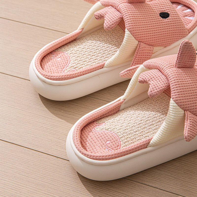 Jaukas multfilmas haizivju lina čības sievietēm 2024. gada ziemas biezā apakšā mājas kokvilnas čības sievietēm, neslīdošas iekštelpu apavu slaidi