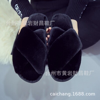 Ženske zimske zatvorene plišane papuče ravnog dna s križnim remenom Tople pamučne papuče Meka obuća za kućnu upotrebu