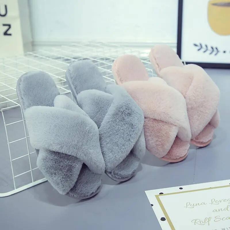 Ženske zimske zatvorene plišane papuče ravnog dna s križnim remenom Tople pamučne papuče Meka obuća za kućnu upotrebu