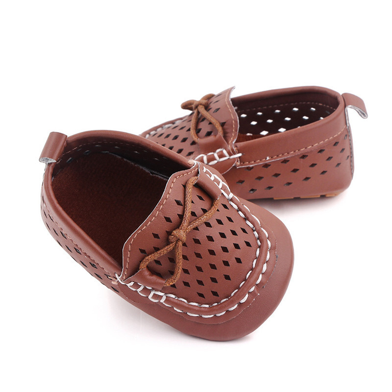Modne cool dječje cipele Mekani gumeni potplat Dječaci koji prvi put hodaju Nove proljetne jesenske PU ležerne cipele za malu djecu