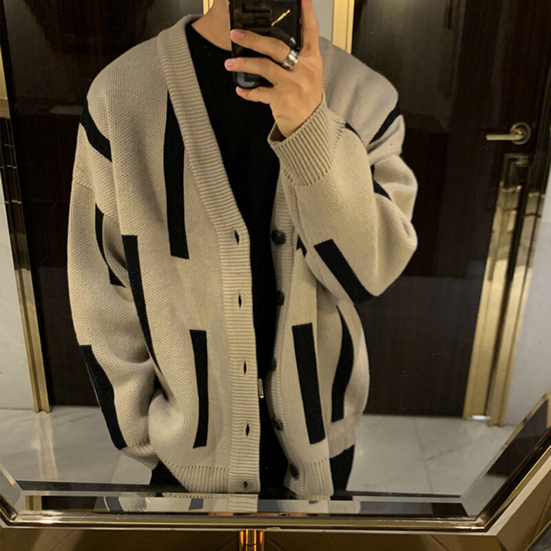 Rudens apģērbs Vīriešu gaišs luksusa trikotāžas pogām jaciņa Džemperis ar garām piedurknēm Ielu apģērbi raibs mētelis Modes trikotāža