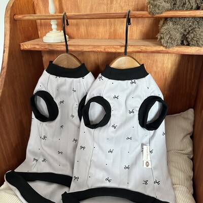 Apģērbs kaķim Īsām piedurknēm Kokvilnas mētelis Sfinksai Kaķim Vasaras pelēks Bow T-krekls kaķēniem Suņiem Mīksta, salda pidžama kaķim