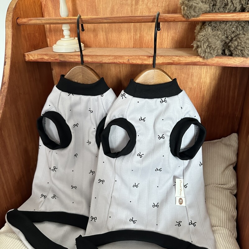 Apģērbs kaķim Īsām piedurknēm Kokvilnas mētelis Sfinksai Kaķim Vasaras pelēks Bow T-krekls kaķēniem Suņiem Mīksta, salda pidžama kaķim