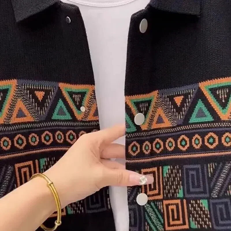 Vīriešu apģērbs Jaciņš, melns trikotāžas džemperis Vīriešu grafiska poga bez kapuces korejiešu modes pāri Fit Baggy Old Street Maletry kakla X