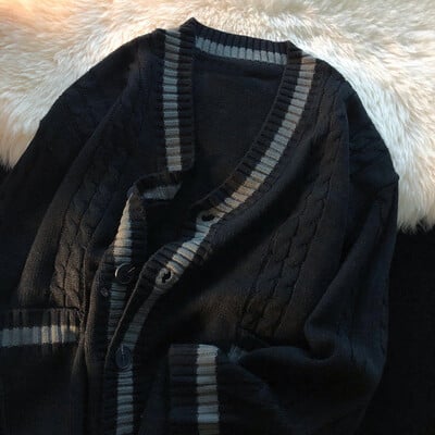 Pánske trendy kontrastné farby japonský štýl vintage jednoradové pletené kardigany pre mládež Y2K ležérne streetwear nadrozmerné svetre