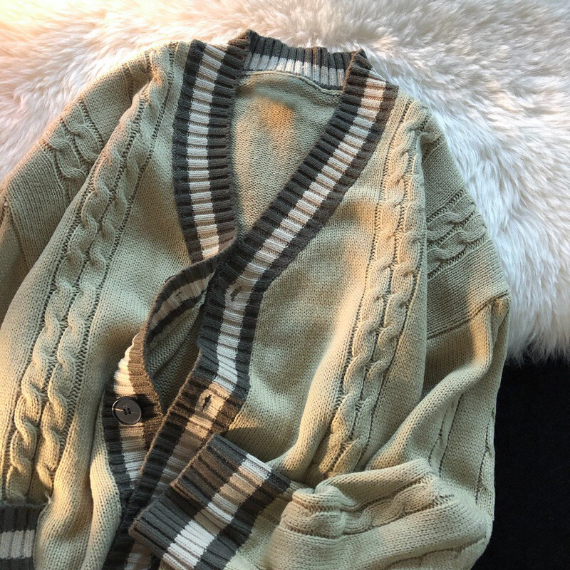 Pánske trendy kontrastné farby japonský štýl vintage jednoradové pletené kardigany pre mládež Y2K ležérne streetwear nadrozmerné svetre