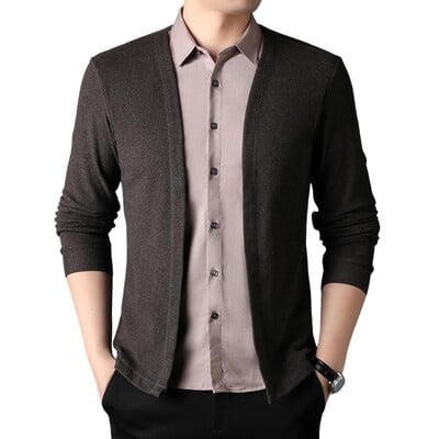 Elastický pánsky pletený kabát s falošným dvojdielnym kardiganom, úzkym strihom a jednofarebným štýlom na jeseň a ležérne oblečenie