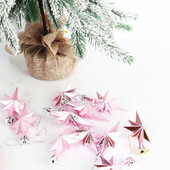 12gab Ziemassvētku eglītes rotājumi piekarināms kulons Mājas ballīte Ziemassvētku plastmasas galvanizācija astoņstūru zvaigznes formas pilienu rotājumi