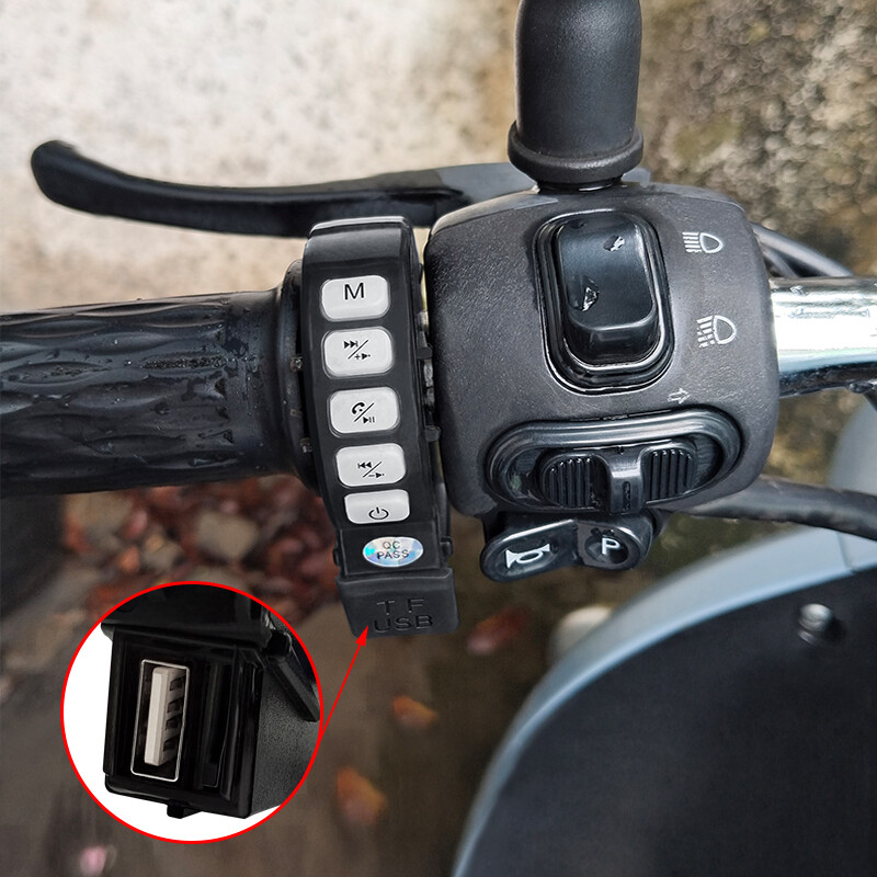 Vodotesný chladný motocyklový MP3 lebkový audio hostiteľ s inštaláciou USB nabíjačky na riadidlá