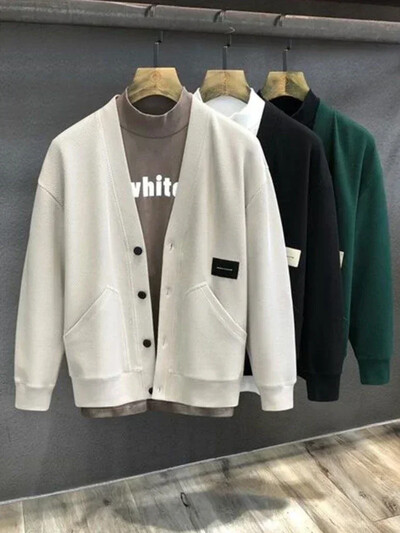 Pulover tricotat Icon masculin Imbracaminte pentru barbati de afaceri Cardigan cu decolteu in V cu buzunare Hanorac Replica de inalta calitate Ieftin Primavara Toamna