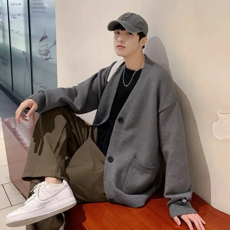 Vīriešu apģērbi ar kabatām Trikotāžas džemperi vīriešiem Mētelis vienkrāsaina vienkrāsaina jaka jaka Icon Icon V kakla pārģērbšanās neglīta korejiešu mode