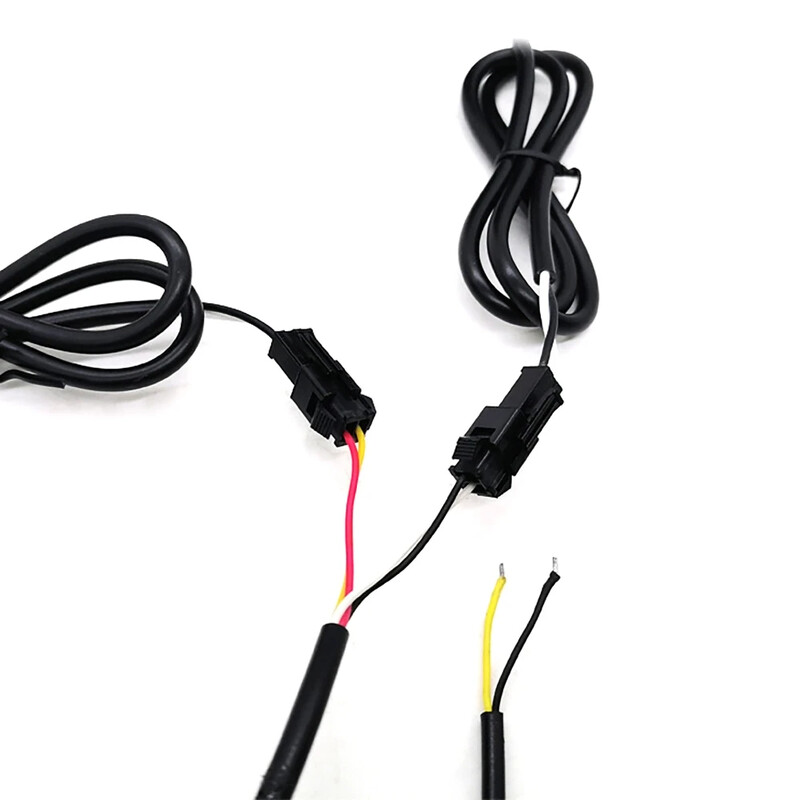 Motocikla signāltaures ar roktura slēdzi Motocikla audio atbalsts FM radio bluetooth TF kartes atskaņošana un USB mobilā tālruņa uzlāde