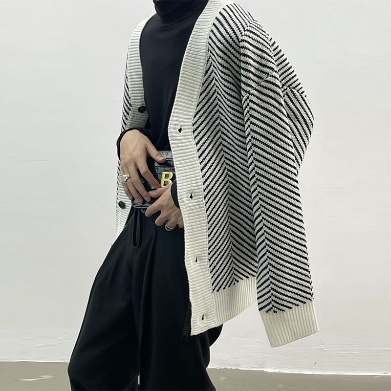 Rudens vīriešu luksusa trikotāžas, apdrukātas pogas jaciņa džemperis ar garām piedurknēm ikdienas ielas apģērbs brīvs, stilīgs brīvā laika trikotāža