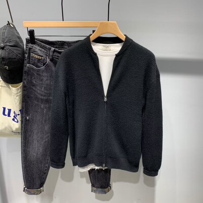 Jauns dizains rudens un ziemas jauns džemperis amerikāņu retro gadījuma stila V veida kakla trikotāžas džemperis vīriešu vienkrāsains jaka