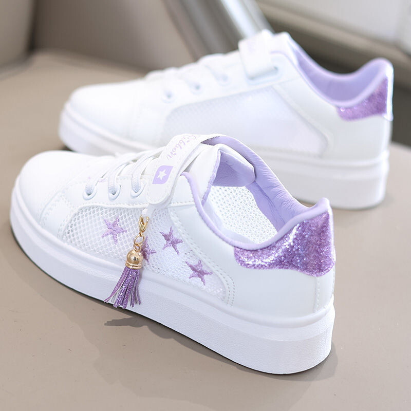 Baltas kurpes sievietēm 2024 pavasaris jauna stila vidusskolas kedas mīkstas zoles universālas vieglas sporta apavi sieviešu ādas apavi